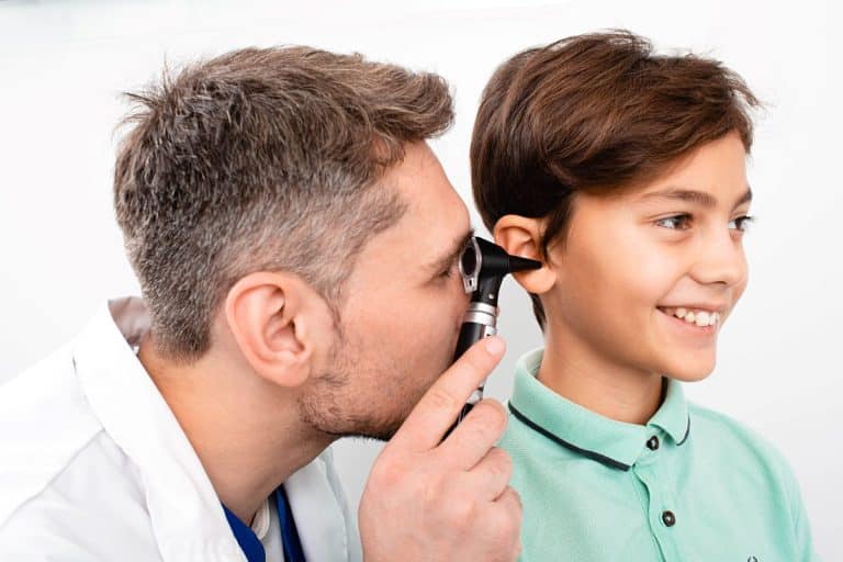 Pediatric-Hearing-Loss-exam